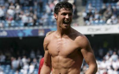 Cristiano Ronaldo Metal Poster Wall Art 8in x 12in 12"x16" The Poster Depot