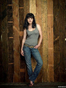 Pauley Perrette Photo Sign 8in x 12in