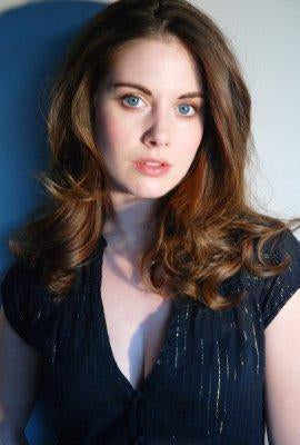 Alison Brie Metal Print 8in x 12in