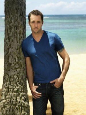 Hawaii 5-0 Alex Oloughlin poster tin sign Wall Art