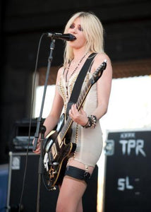 Taylor Momsen Poster 16in x 24in