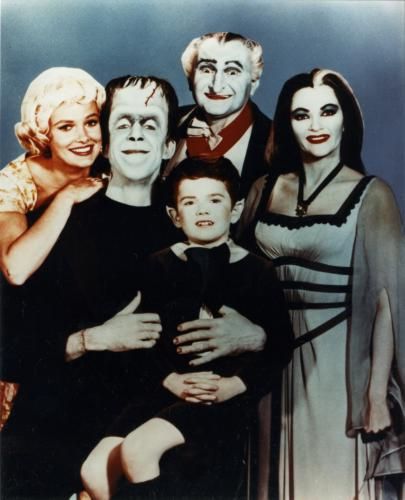 (24inx36in ) Munsters Poster