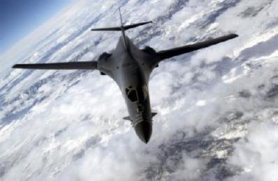B1 Bomber In Flight poster tin Metal Print Wall Art