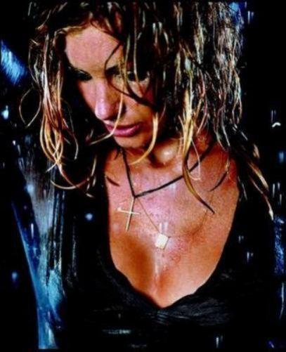Faith Hill Wet Photo Sign 8in x 12in