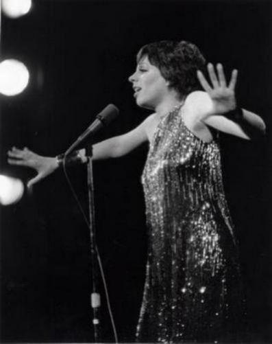 Liza Minnelli Performing Photo Sign 8in x 12in