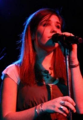 Chelsea Lee Singing Metal Print 8in x 12in