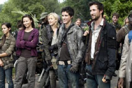 Falling Skies Poster 24in x 36in - Fame Collectibles
