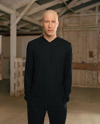 Michael Rosenbaum Poster 16x24 - Fame Collectibles
