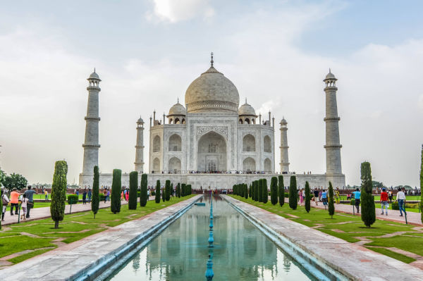 Taj Mahal poster The Poster Depot