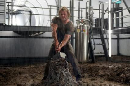 Thor Chris Hemsworth Poster 16in x 24in - Fame Collectibles
