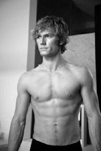 Alex Pettyfer Poster Black and White Poster 16"x24"