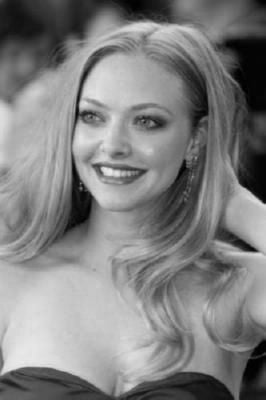 Amanda Seyfried Poster Black and White Mini Poster 11"x17"