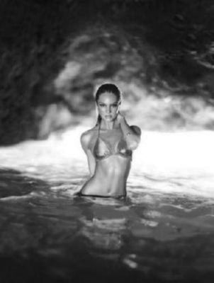 Candice Swanepoel Poster Black and White Poster 27"x40" The Poster Depot