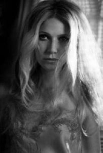 Gwyneth Paltrow Poster Black and White Mini Poster 11"x17"