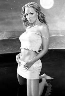 Jennie Garth Poster Black and White Poster 27"x40" The Poster Depot