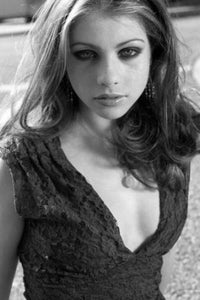 Michelle Trachtenberg Poster Black and White Mini Poster 11"x17"