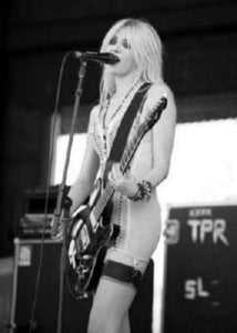 Taylor Momsen black and white poster