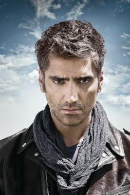 Alejandro Fernandez Poster 16inx24in
