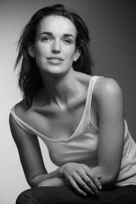 Elizabeth Henstridge Metal Print 8in x 12in The Poster Depot