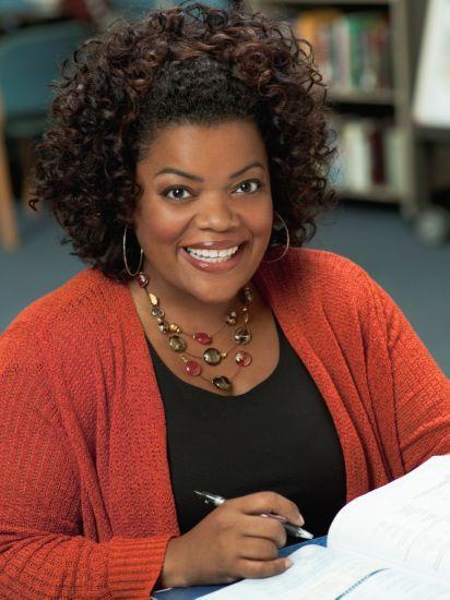 Yvette Nicole Brown Photo Sign 8in x 12in